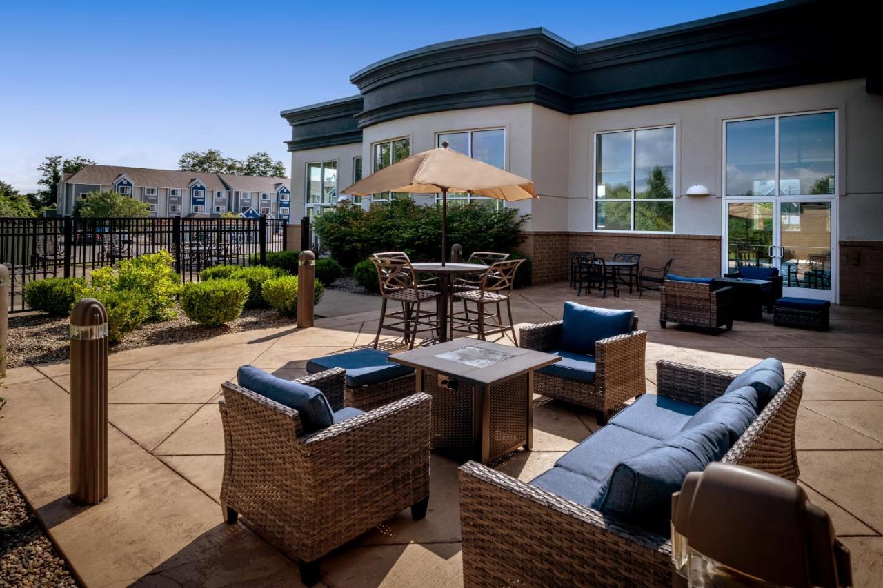 Hotel & By Ihg Beckley